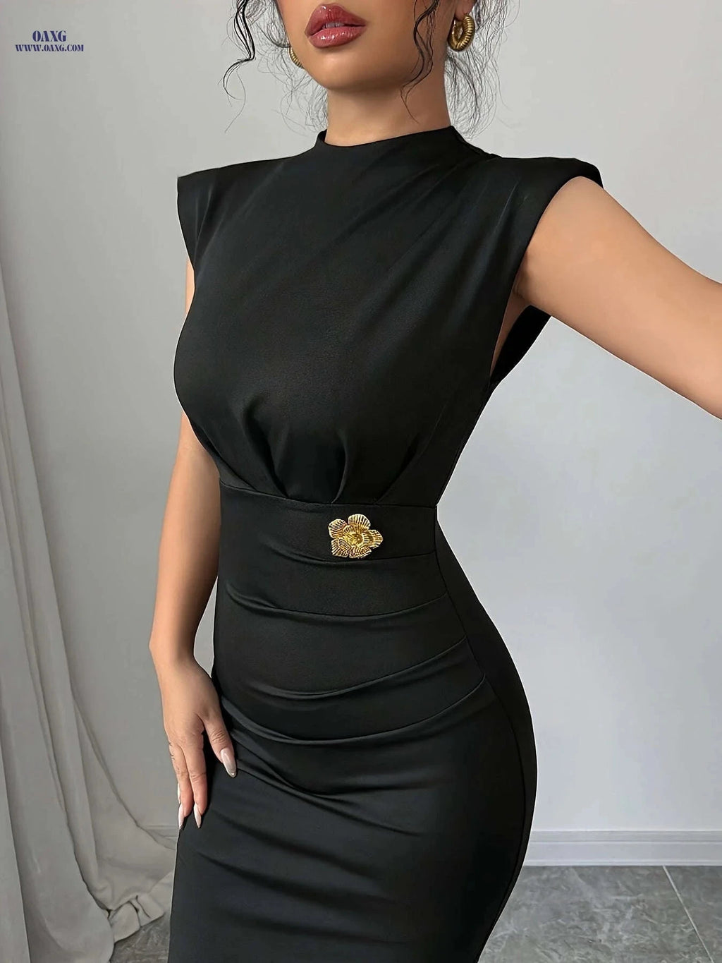Elegant Women's Long Dress - 3D Floral Metal Decoration, Round Neck   OAXG Black / S