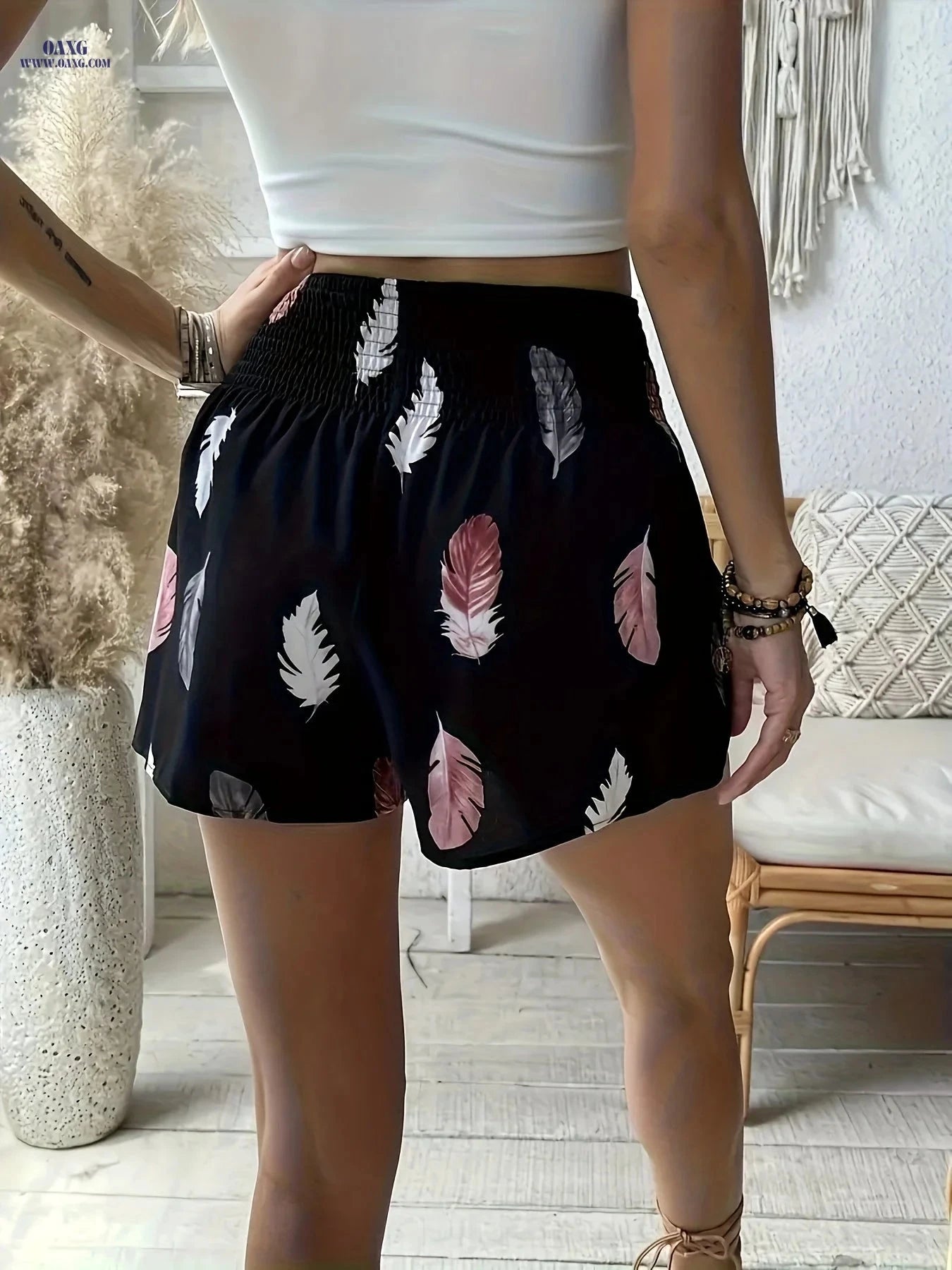 Elegant Women's Printed Shorts - Casual Summer Style, Woven Design   OAXG 