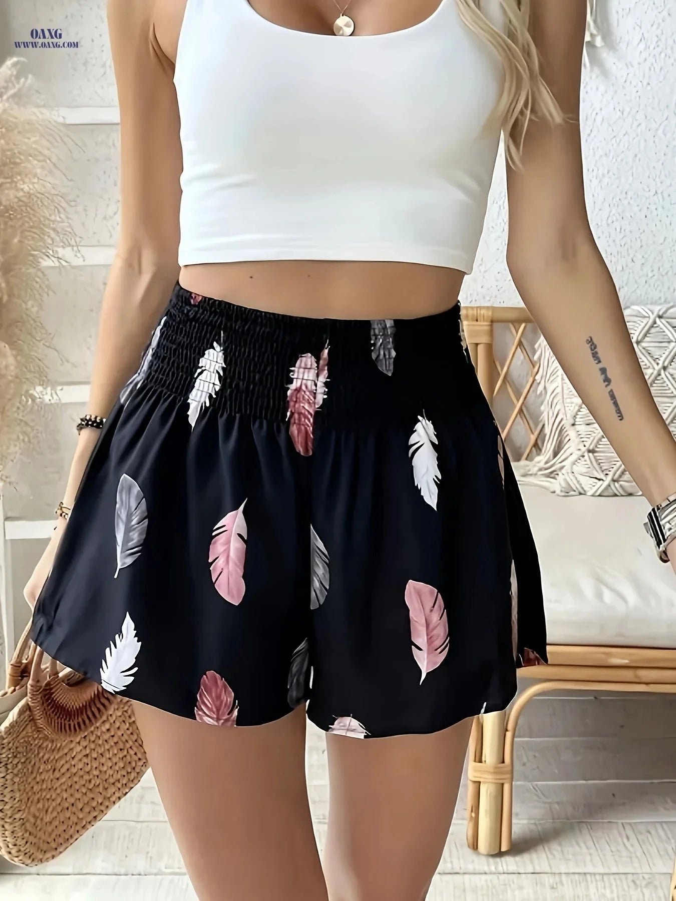 Elegant Women's Printed Shorts - Casual Summer Style, Woven Design   OAXG 