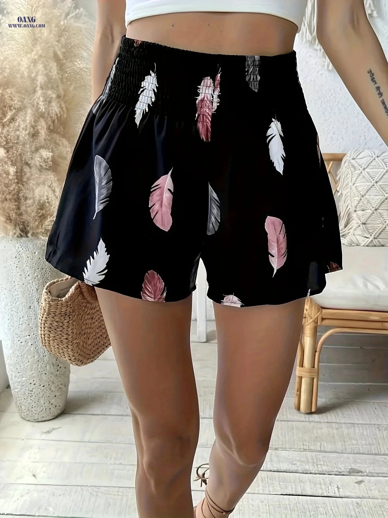 Elegant Women's Printed Shorts - Casual Summer Style, Woven Design   OAXG 