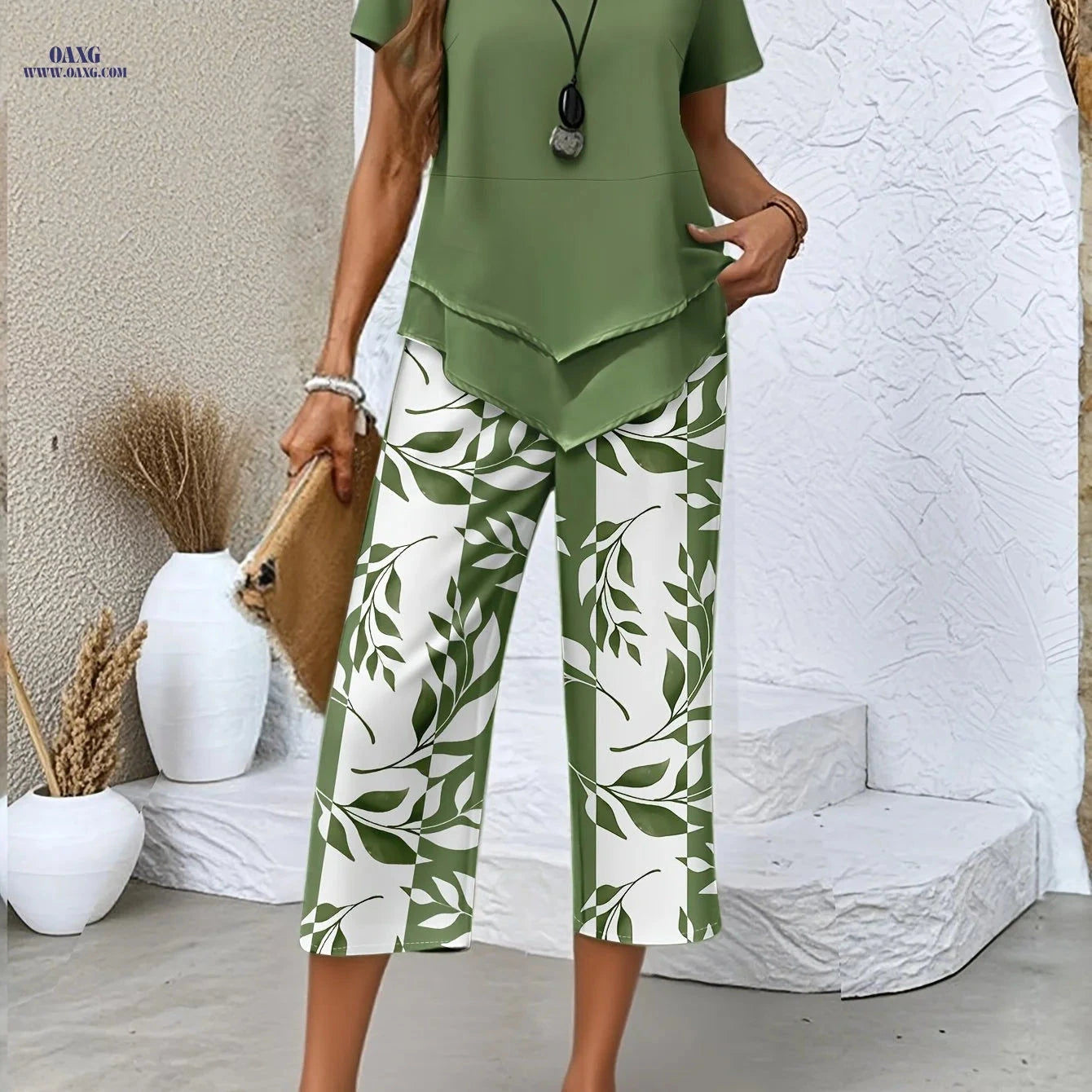 Elegant Women's Short-Sleeved Top + Botanical Print Shorts Set   OAXG Green / S