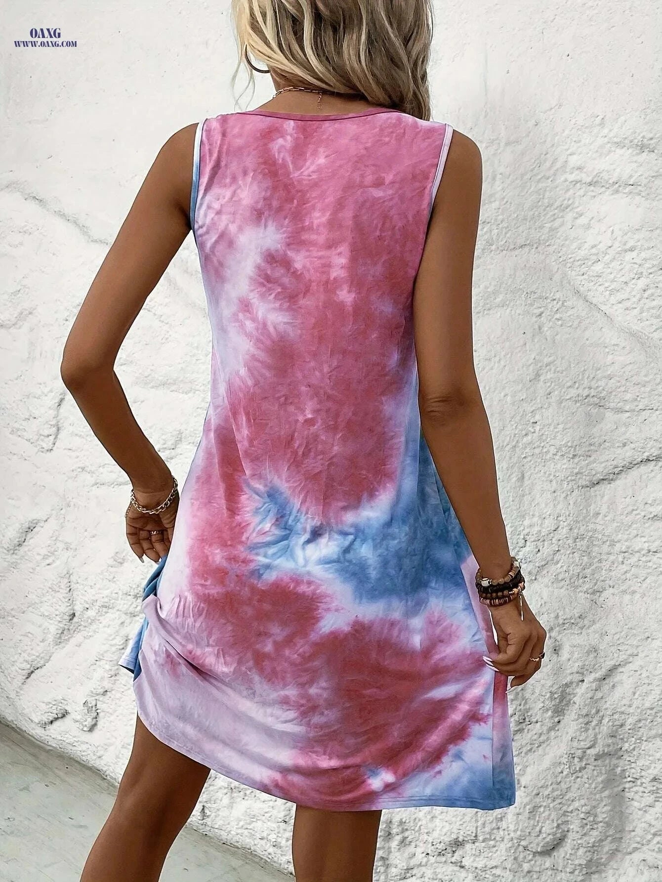 Elegant Women's Sleeveless Dress - Geometric Print, Casual & Dressy   OAXG 