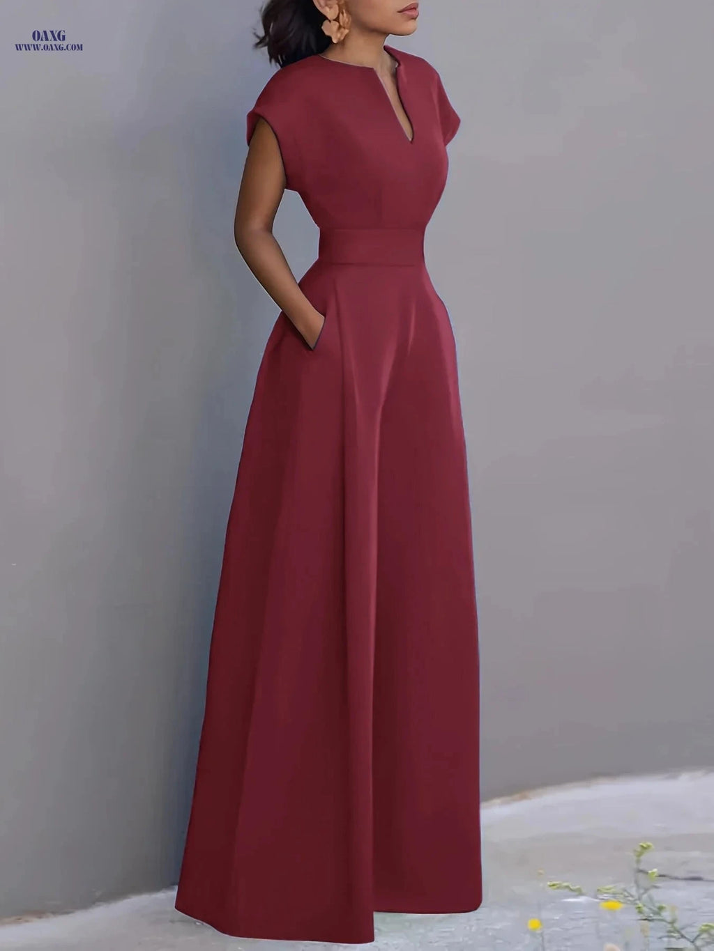 Elegant Women's V-Neck Jumpsuit - Solid Color, Casual Style   OAXG 