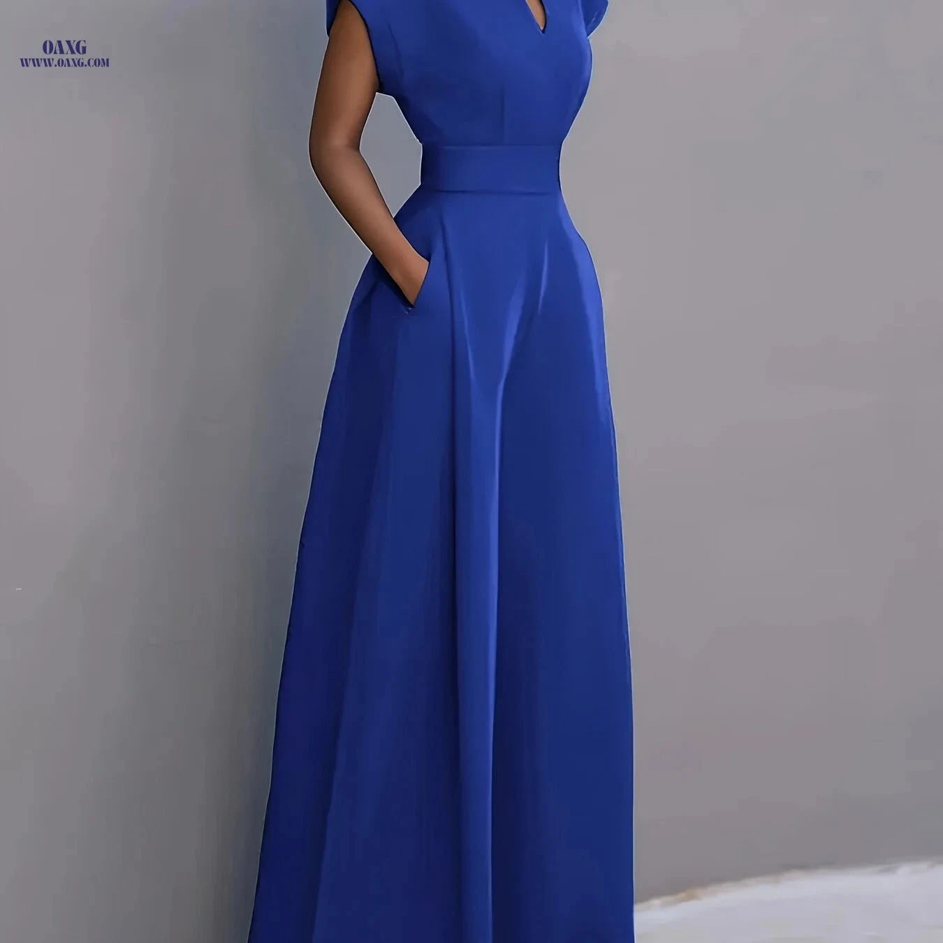 Elegant Women's V-Neck Jumpsuit - Solid Color, Casual Style   OAXG 