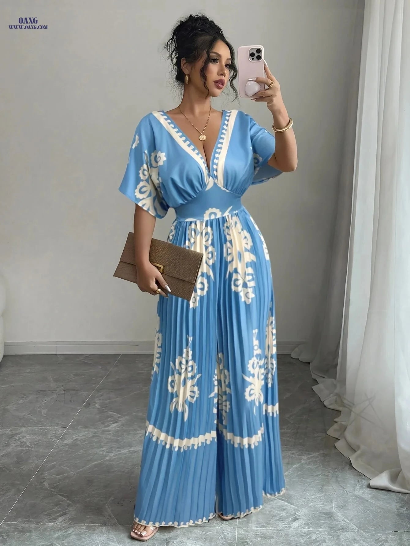 Elegant Women's V-Neck Jumpsuit - Waist-Cinching & Fashionable   OAXG 