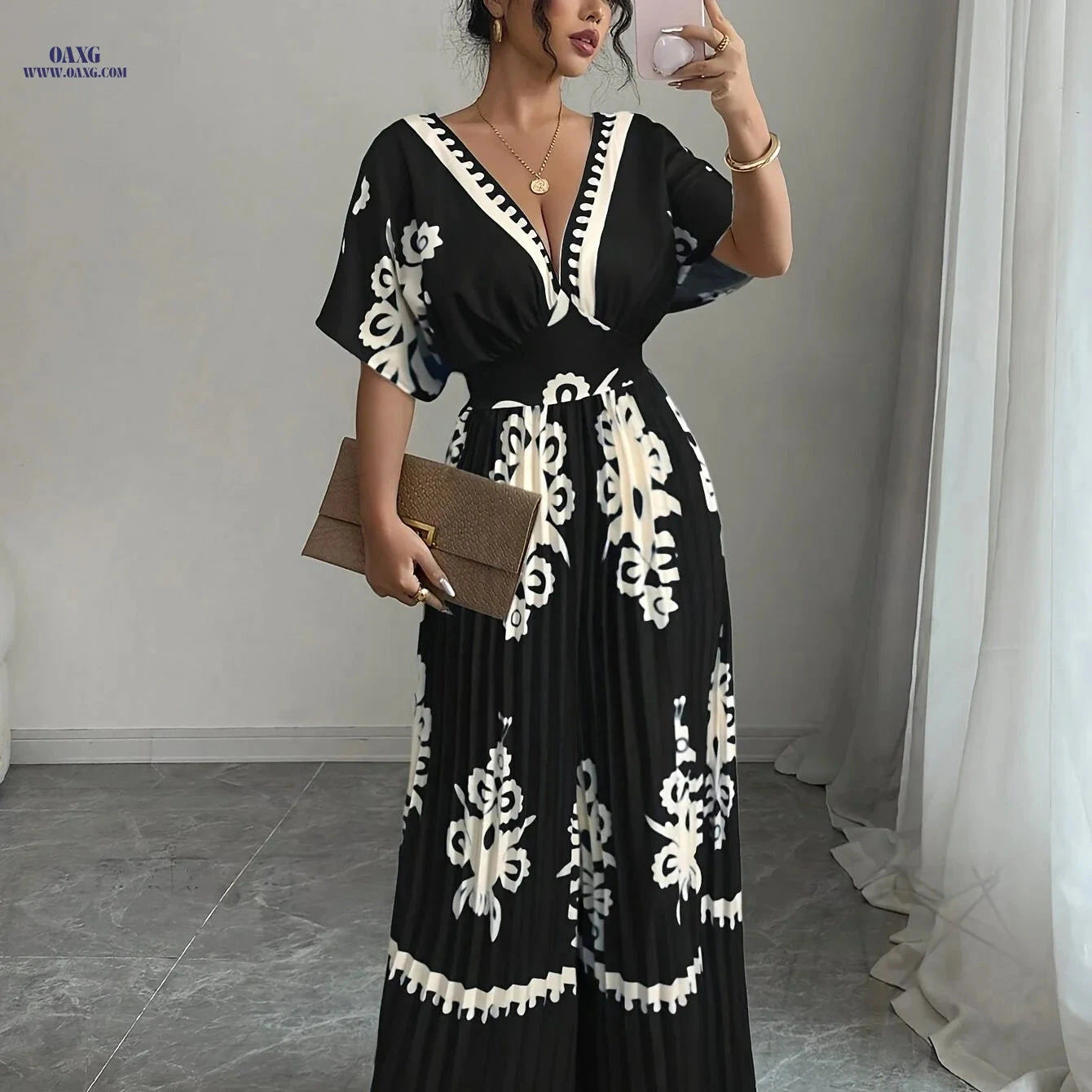 Elegant Women's V-Neck Jumpsuit - Waist-Cinching & Fashionable   OAXG 