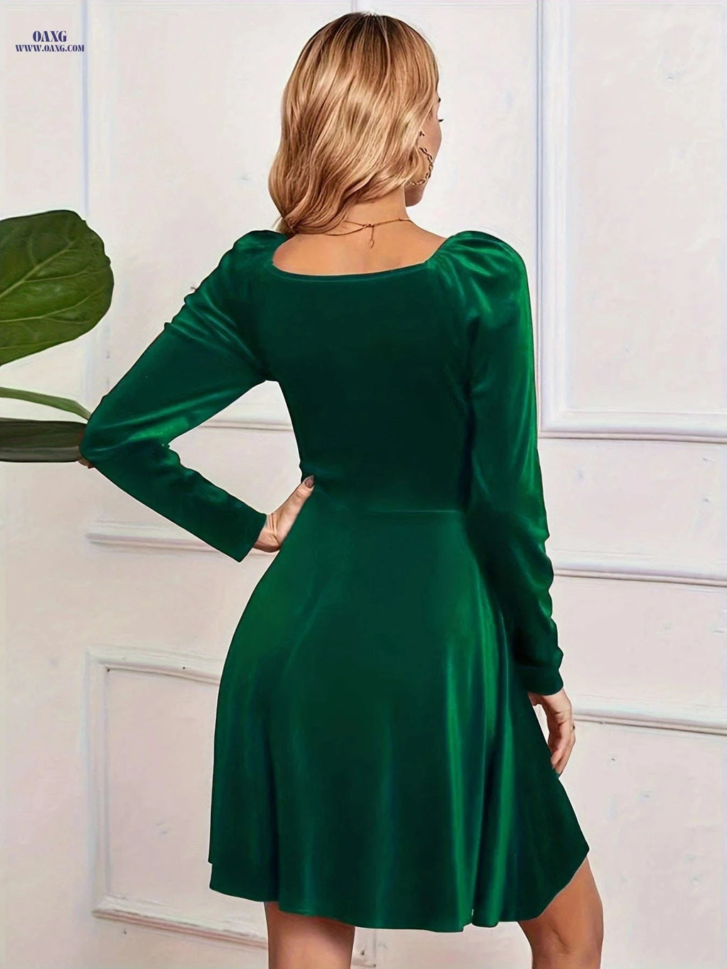 Elegant Women's Velvet Party Dress - Pleated Long Sleeve V-Neck   OAXG Green / S