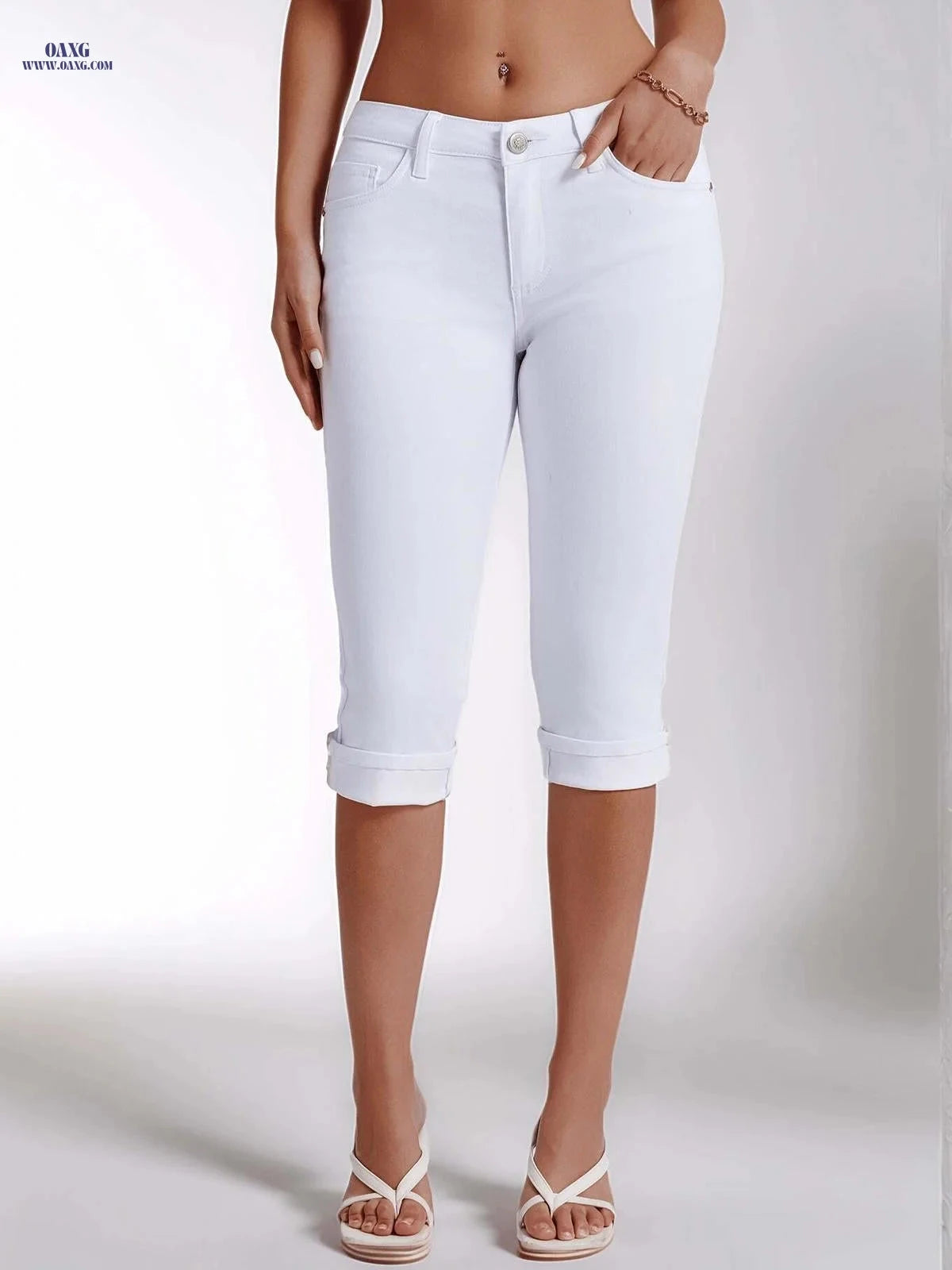 Elegant Women's White Cuffed Bermuda Shorts - Summer Fashion Essential   OAXG 