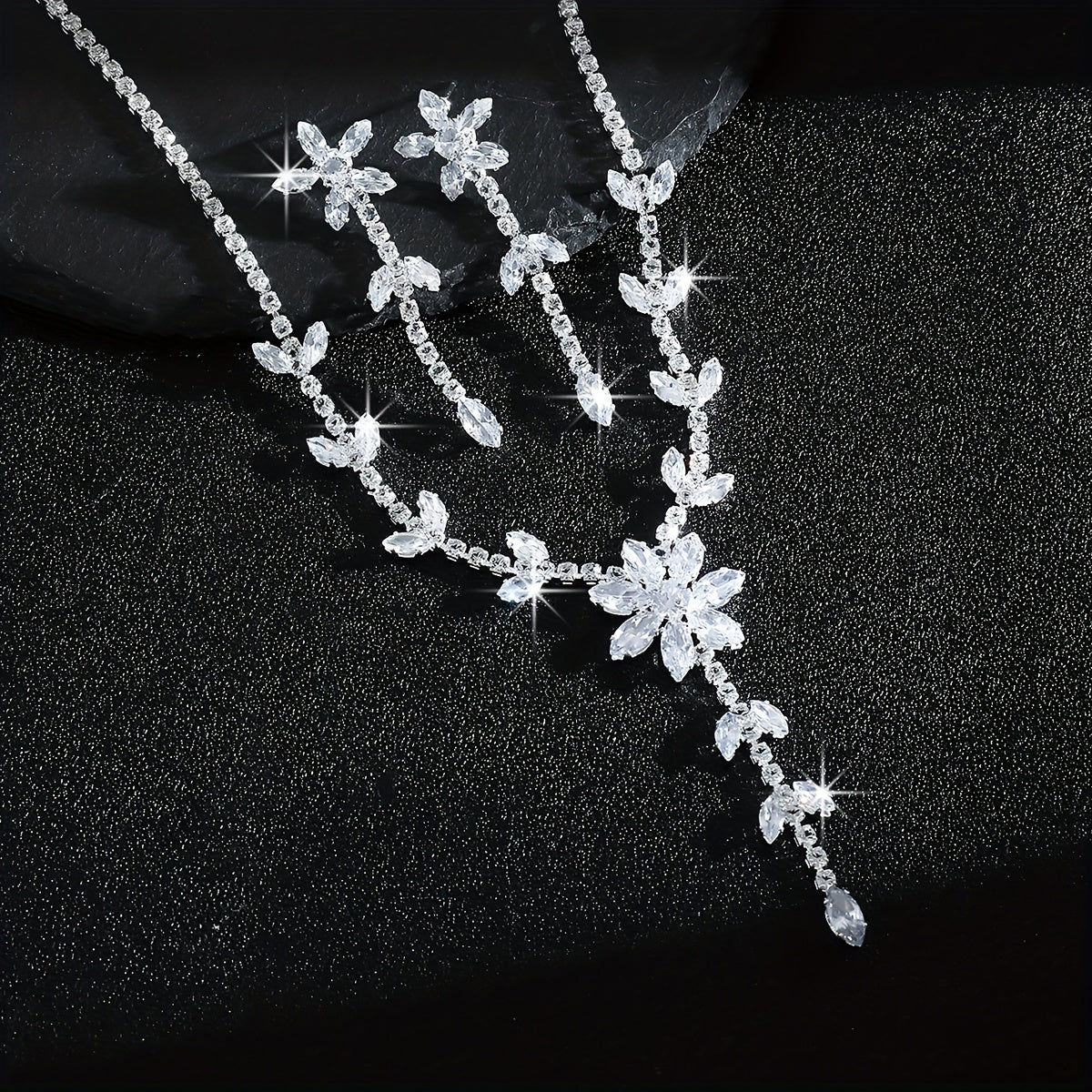 Ensemble de Bijoux de Mariée Luxueux - Collier Camélia en Zirconia   OAXG Silvery