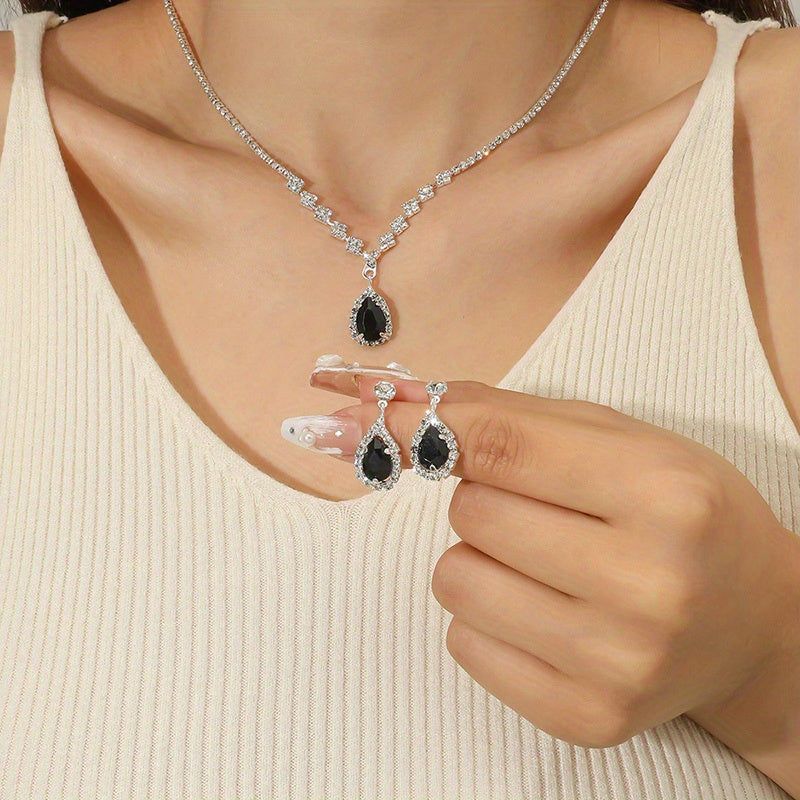 Ensemble de Bijoux en Rhinestones - Collier et Boucles d'Oreilles   OAXG Silvery