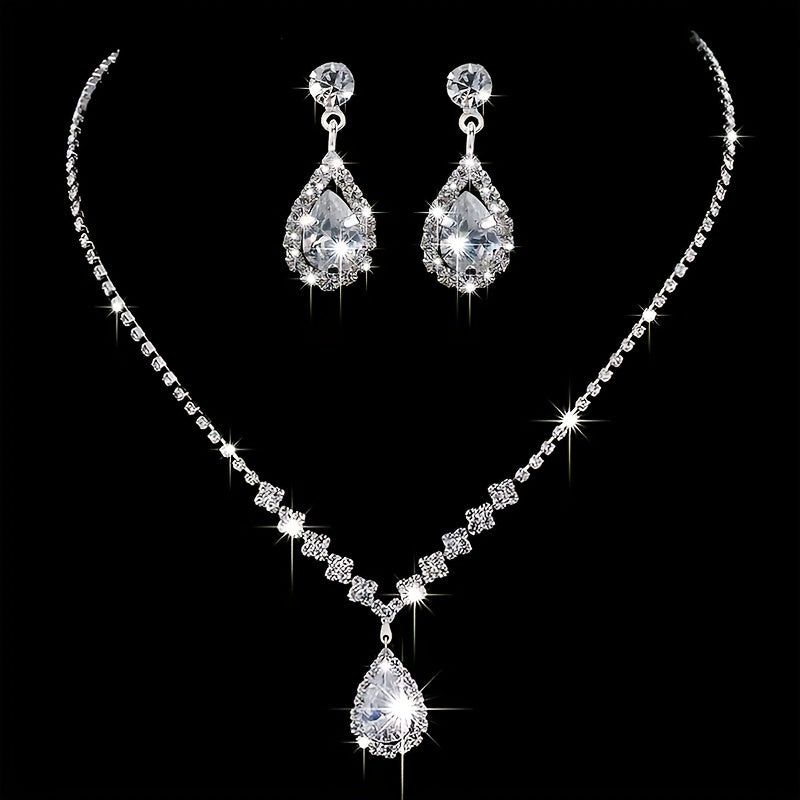 Ensemble de Bijoux en Rhinestones - Collier et Boucles d'Oreilles   OAXG Silvery