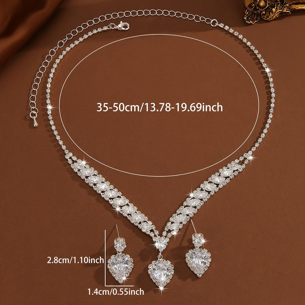 Ensemble de Bijoux Élégants - Boucles d'Oreilles et Collier Plaqué Argent   OAXG Silvery