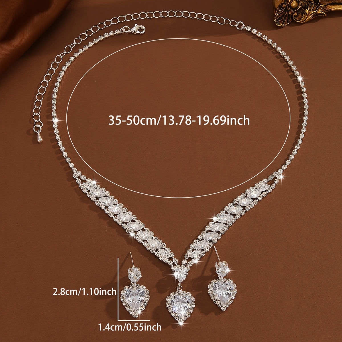 Ensemble de Bijoux Élégants - Boucles d'Oreilles et Collier Plaqué Argent   OAXG Silvery