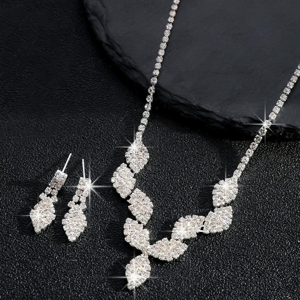 Ensemble Élégant de Collier et Boucles d'Oreilles en Strass - AJFKKFJ   OAXG 