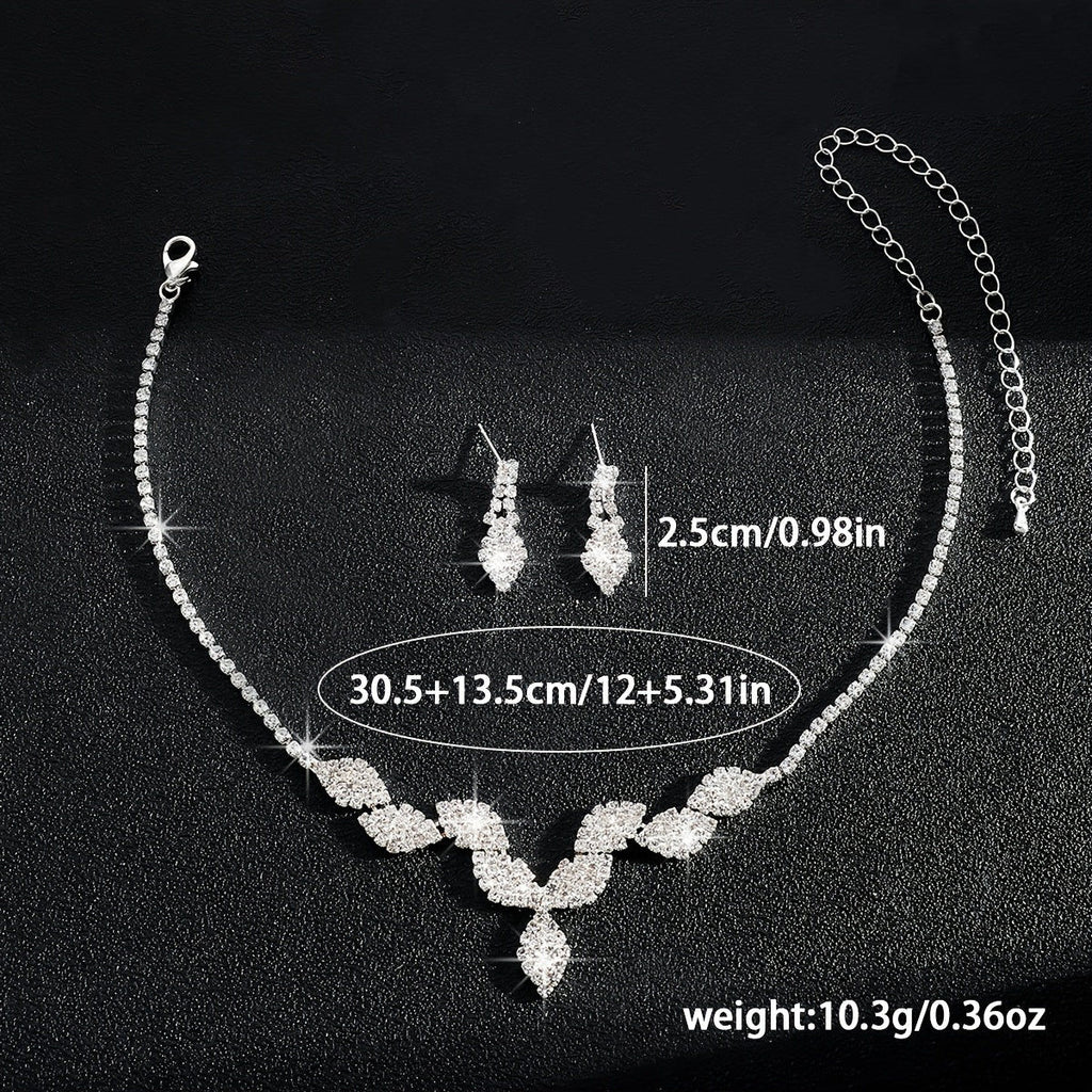 Ensemble Élégant de Collier et Boucles d'Oreilles en Strass - AJFKKFJ   OAXG Silvery