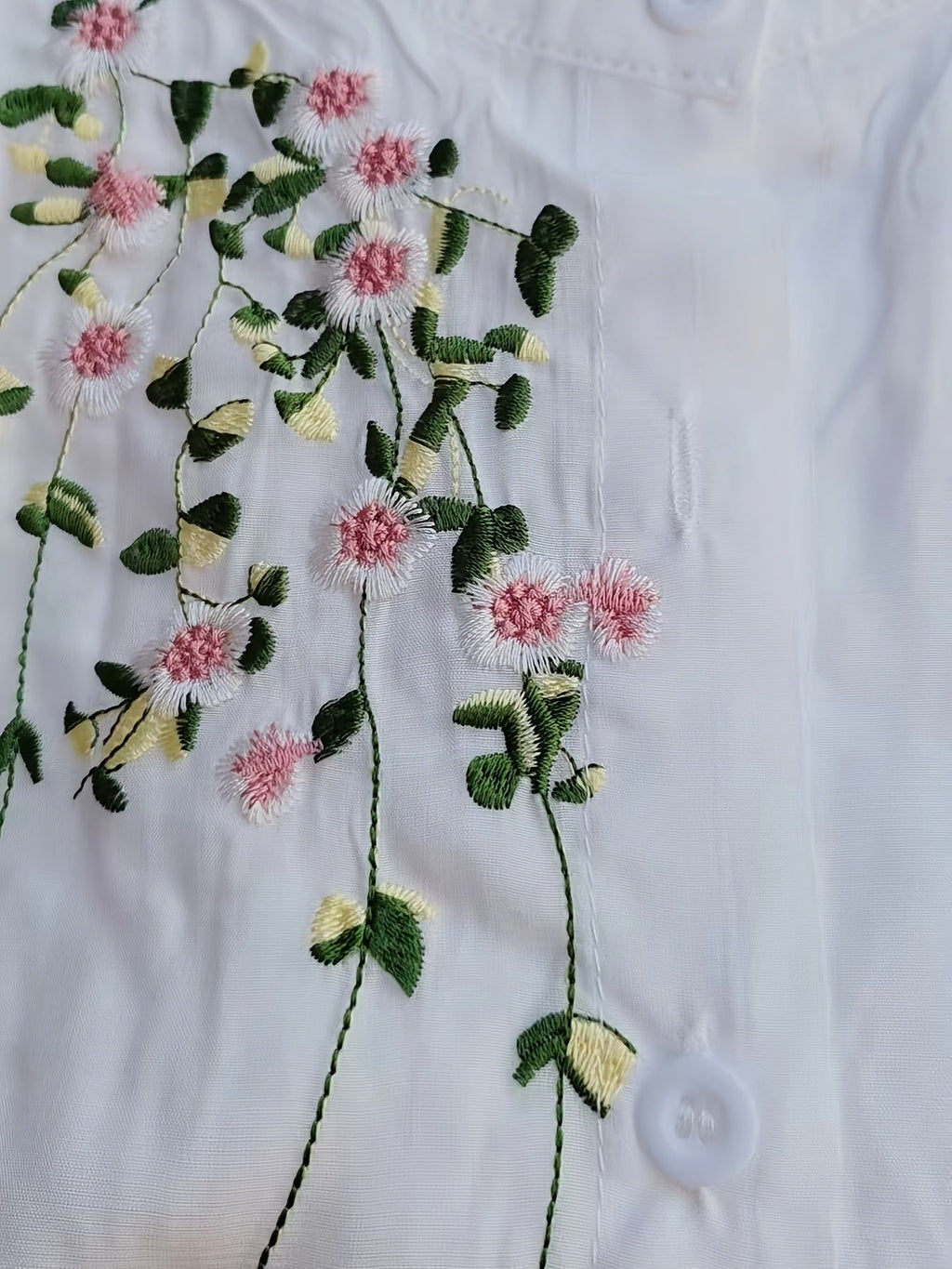 Fashionable Embroidered Short-Sleeve Shirt   OAXG White / XS