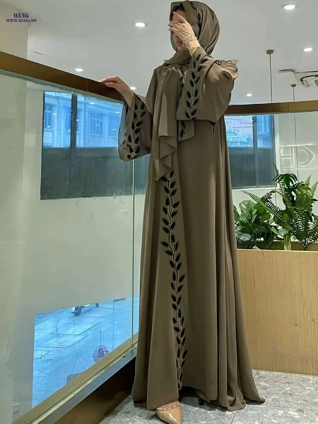 Fashionable Pink Embroidered Abaya Set - Long Robe & Headscarf   OAXG Green / S