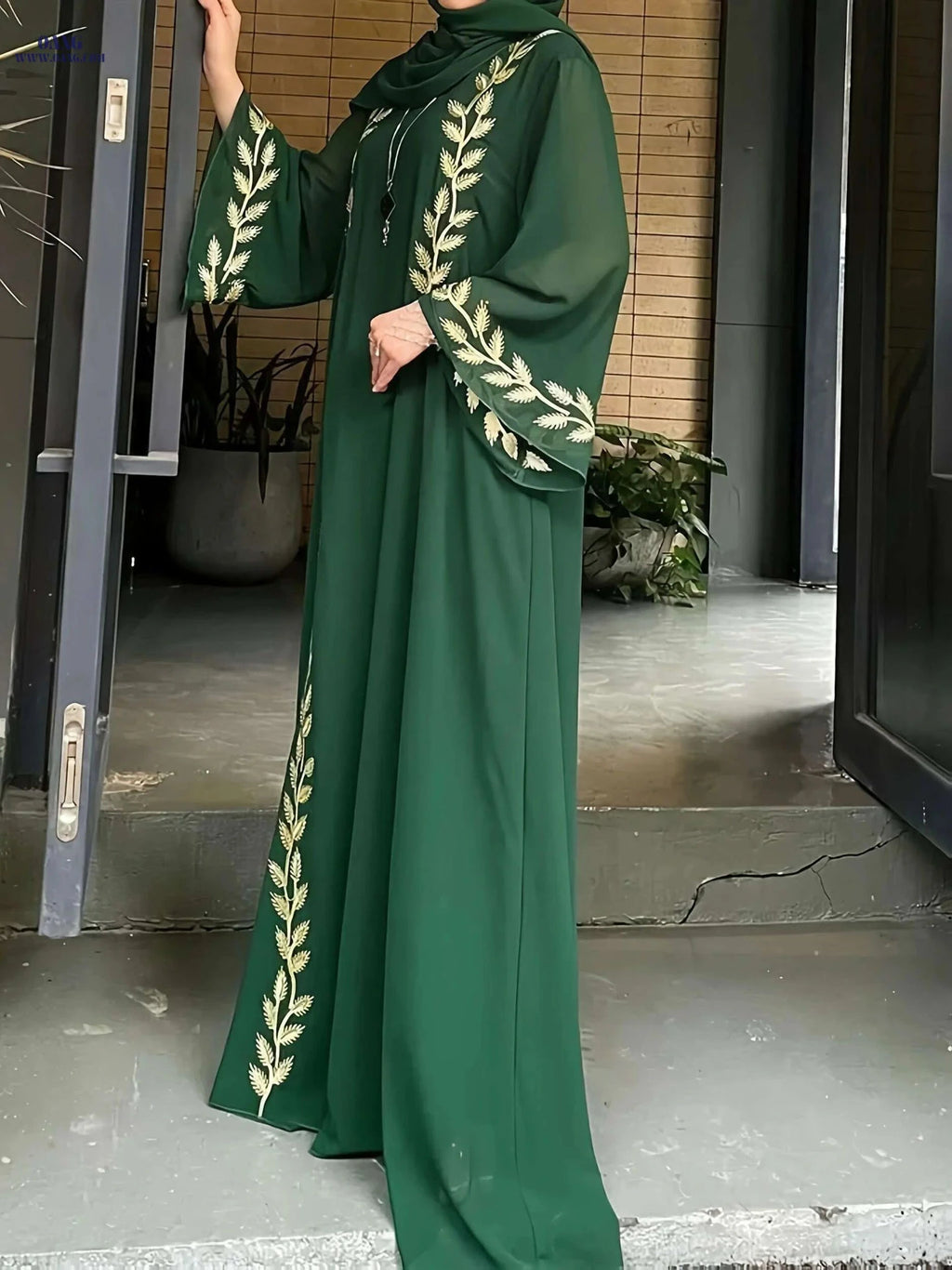 Fashionable Pink Embroidered Abaya Set - Long Robe & Headscarf   OAXG Green / S