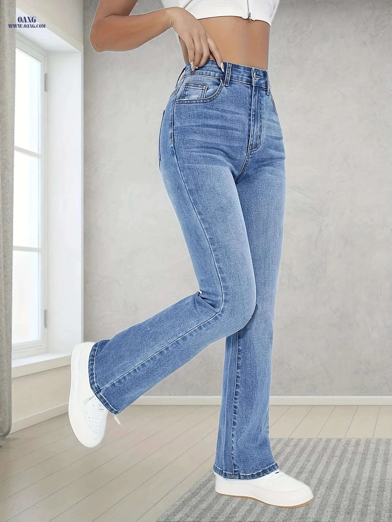 Fashionable Women's Fitted Flare Jeans - High Waist, Long Length   OAXG 