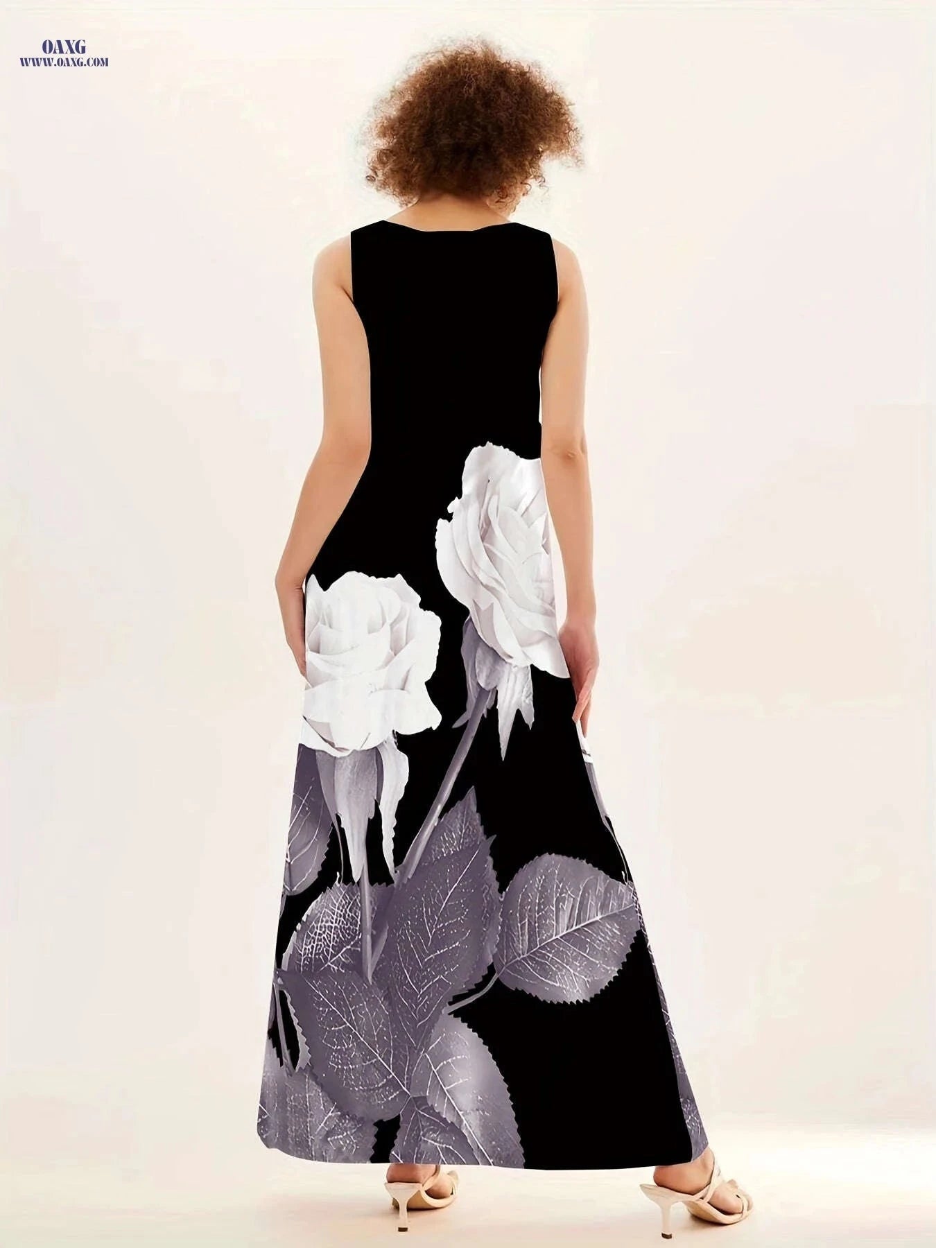 Floral Print Maxi Dress - Notched Neck Sleeveless Women's Summer Style   OAXG Black / S