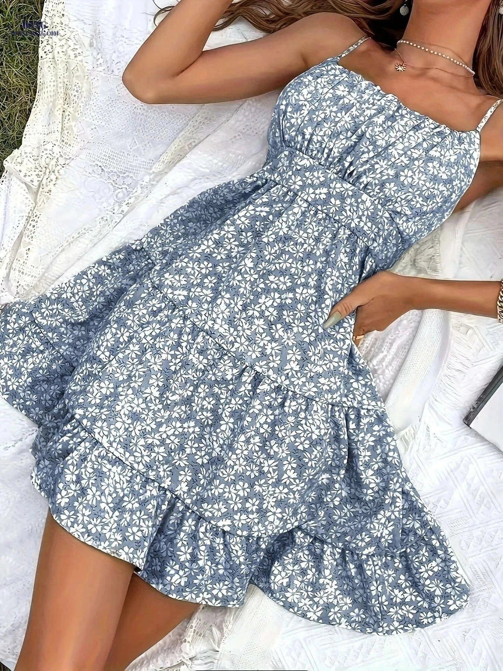Floral Print Peplum Dress - Ruffled Hem & Spaghetti Straps   OAXG Color of Navy blue / S