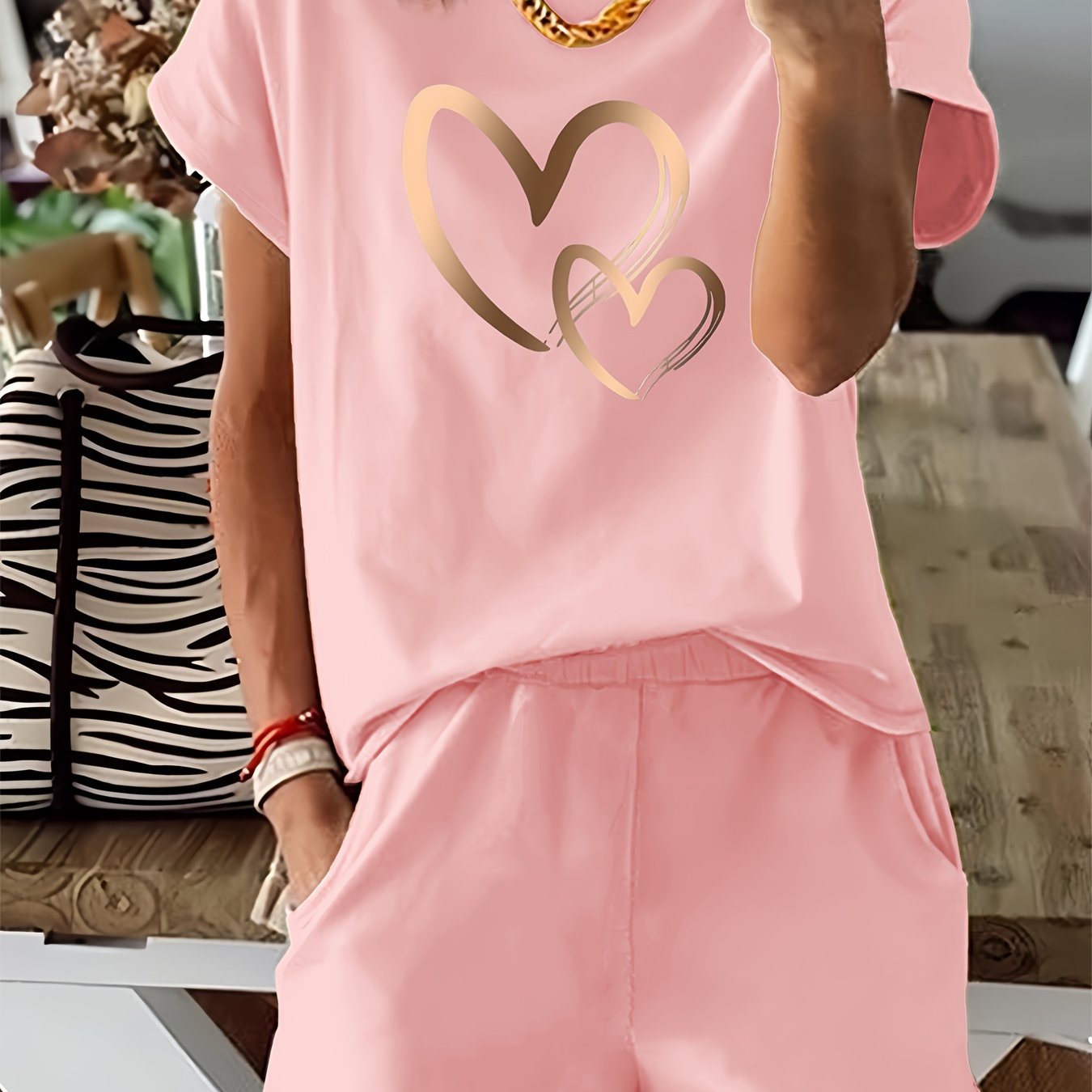 Heart Print Women's 2pcs Set - Casual T-Shirt & Shorts Outfit   OAXG 