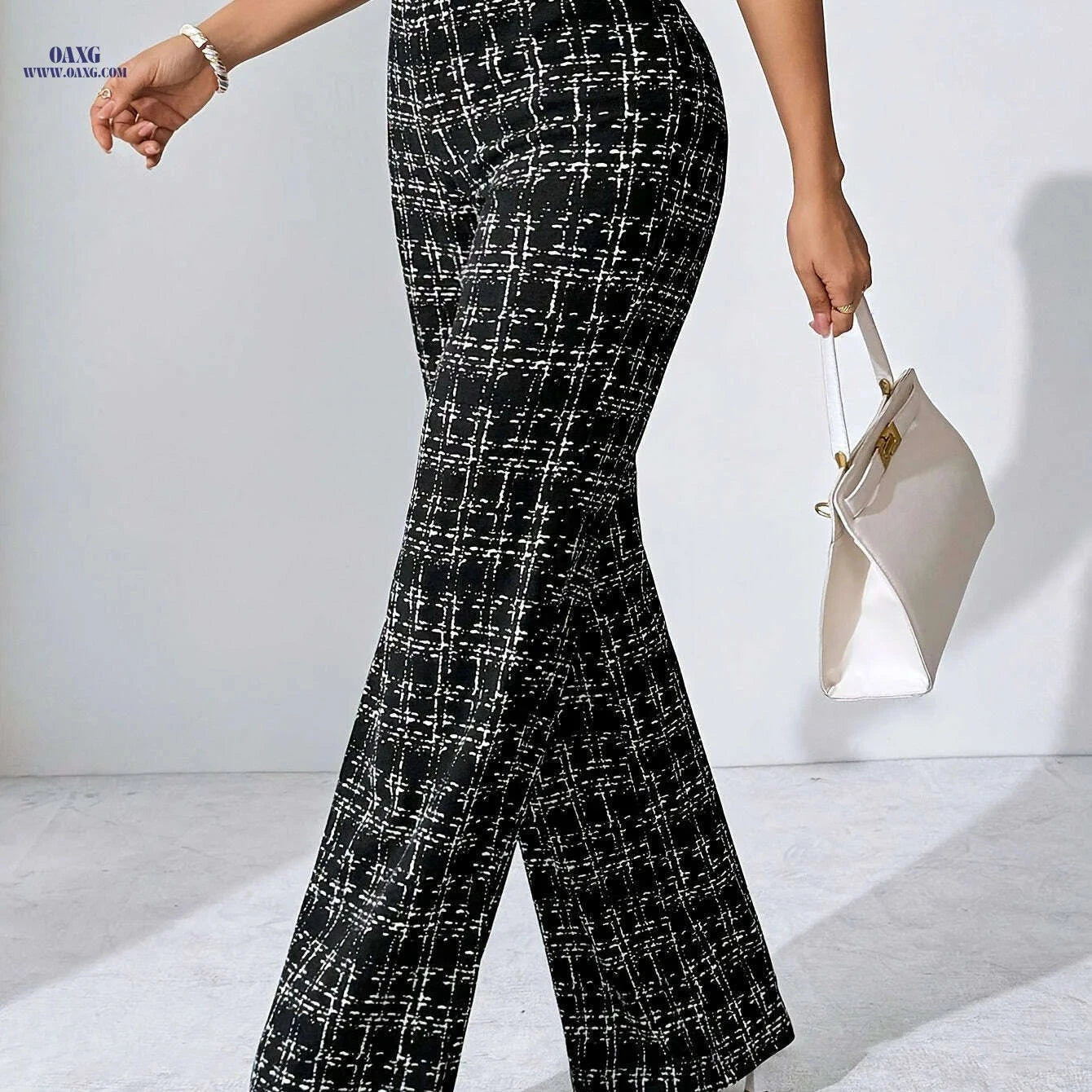 High-Waisted Black and White Plaid Flare Pants - Casual Spring Style   OAXG 