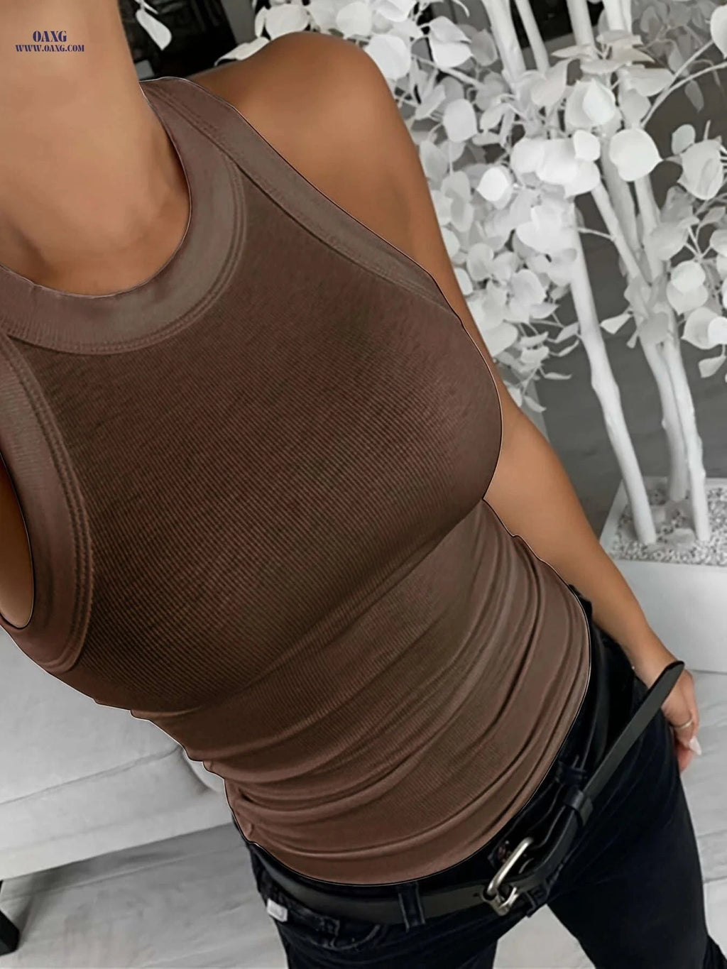 Ladies' Solid Color Crew Neck Tank Top - Stylish Casual Wear   OAXG 