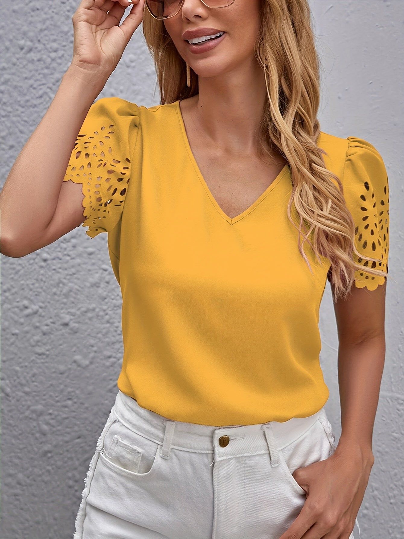 Laser Cut Scallop Edge Women'S Short Sleeve Elegant Casual Top   OAXG Black / S