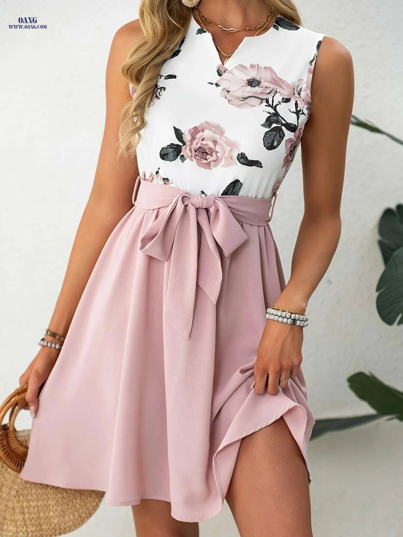 Lightweight French V-Neck Sleeveless Dress - Adjustable Waist Tie   OAXG 