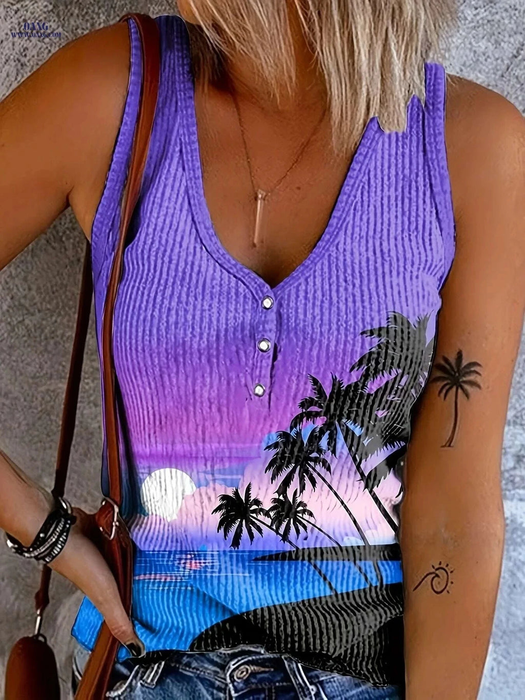 Lightweight Tropical Women's Sleeveless Button-Front Top - Spring Fashion   OAXG 