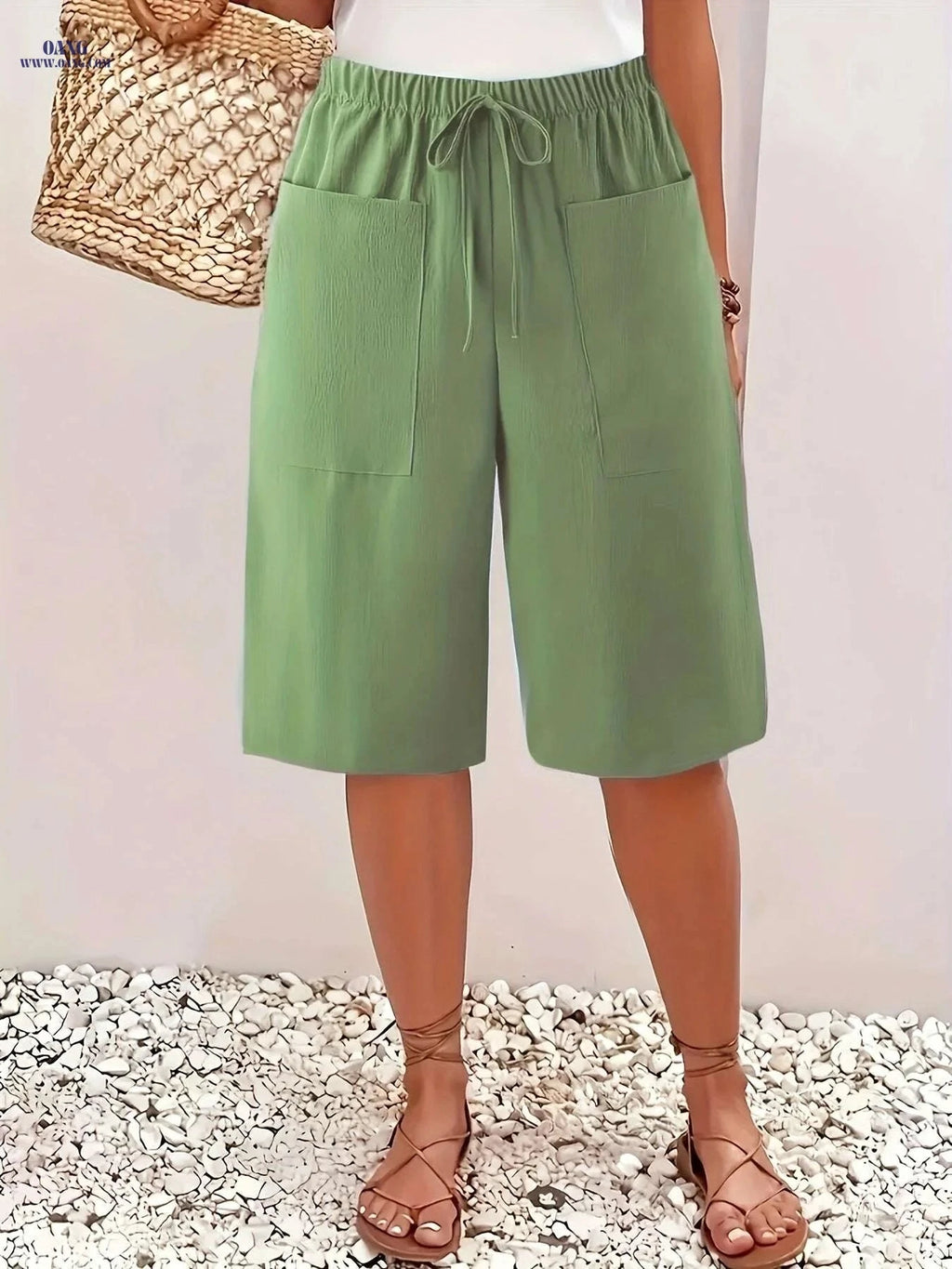 Lightweight Women's Casual Cargo Shorts - Elastic Waist & Pockets   OAXG 