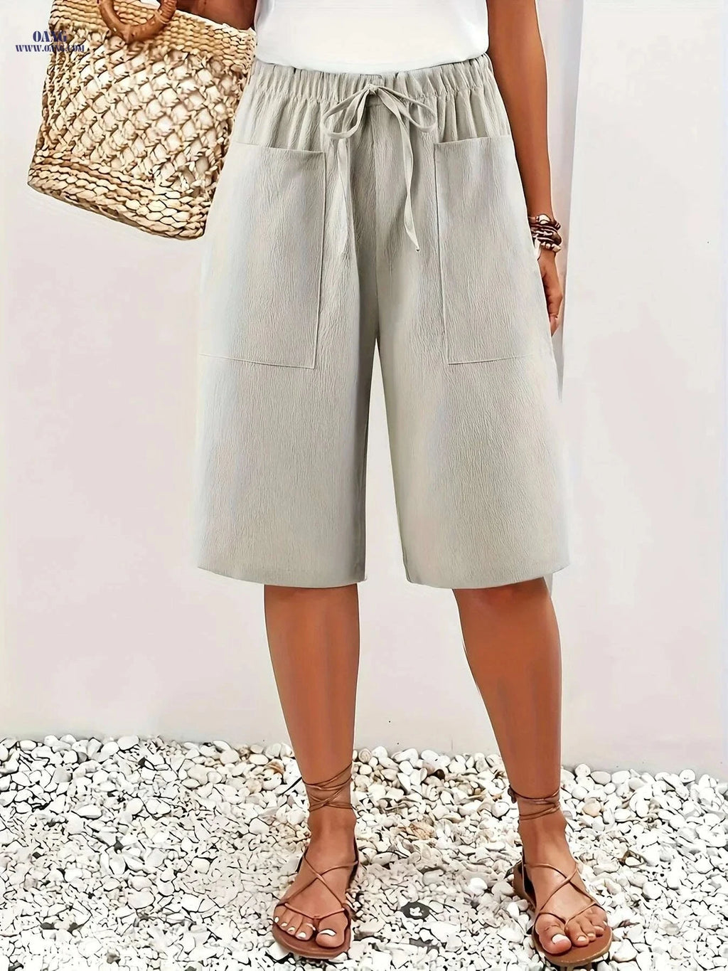 Lightweight Women's Casual Cargo Shorts - Elastic Waist & Pockets   OAXG 