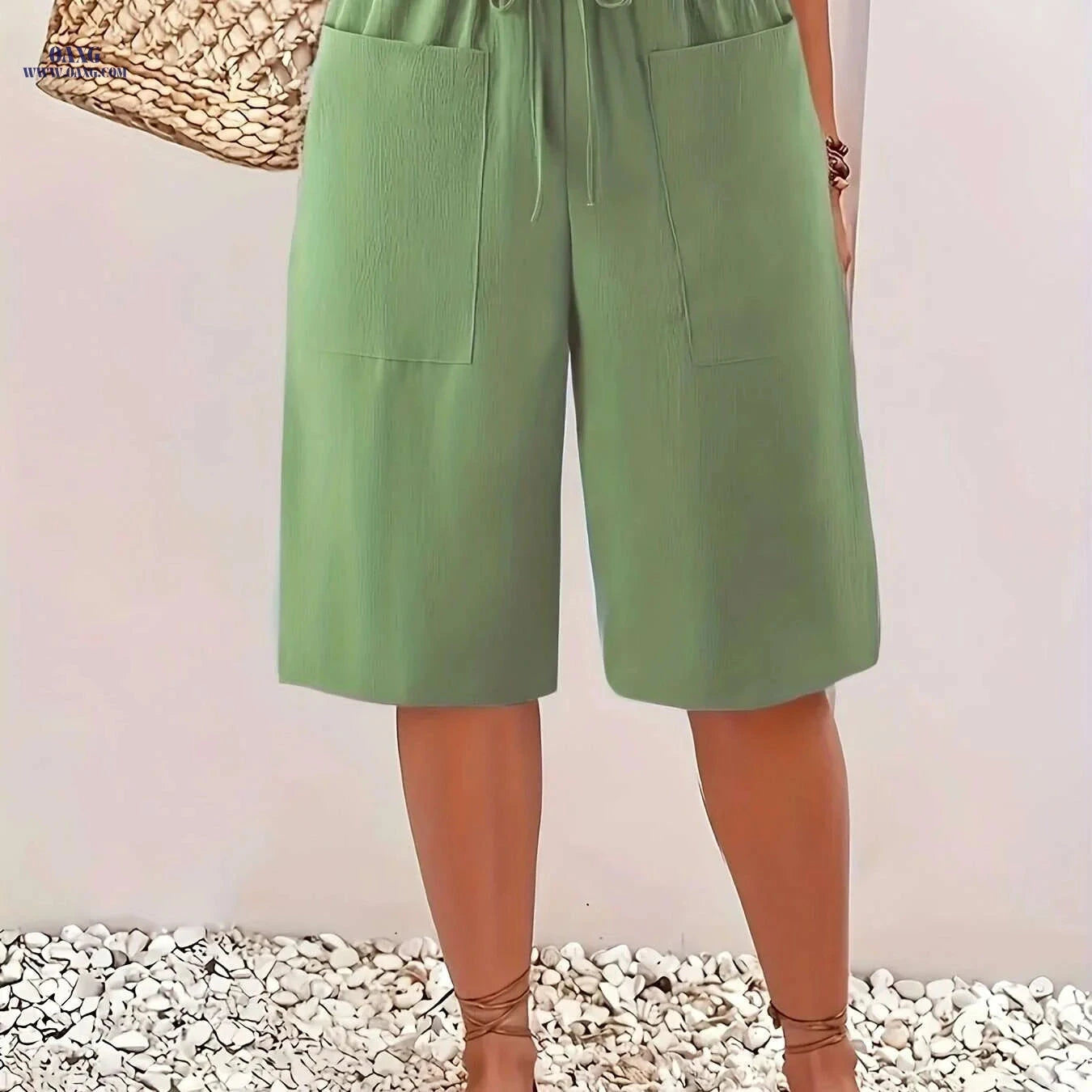 Lightweight Women's Casual Cargo Shorts - Elastic Waist & Pockets   OAXG 