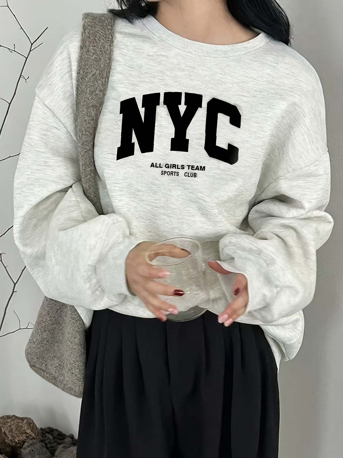 Loose Round-Neck Long-Sleeve Sweatshirt with a Print of The New York Team for Women, Perfect for Autumn And Winter   OAXG Light Grey / S