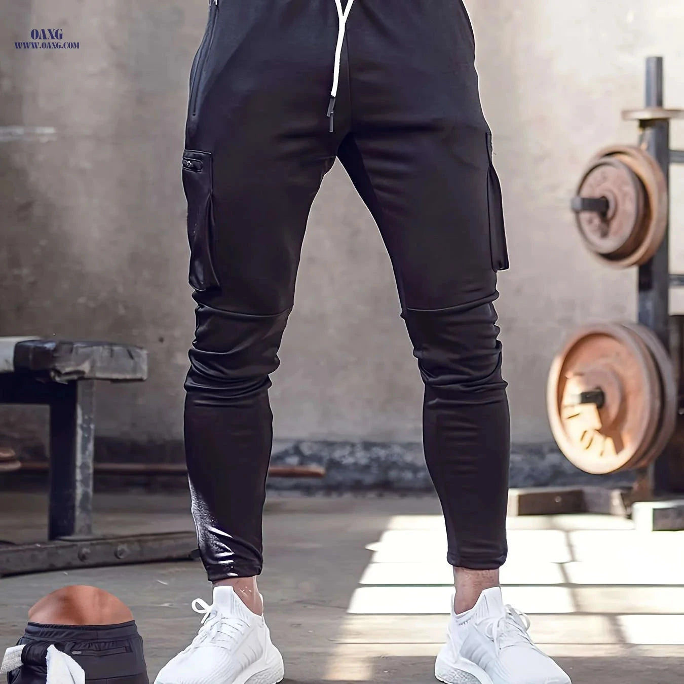 Men's Athletic Pants - Zippered Ankle, Multiple Utility Pockets   OAXG 