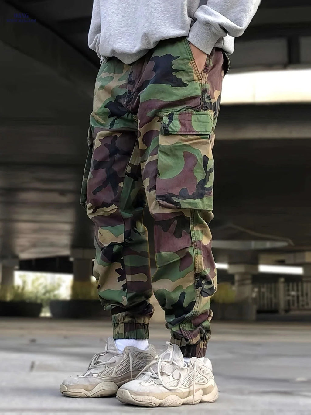 Men's Camo Print Cargo Pants - All-Season Elastic Waist, Multi-Pocket   OAXG 