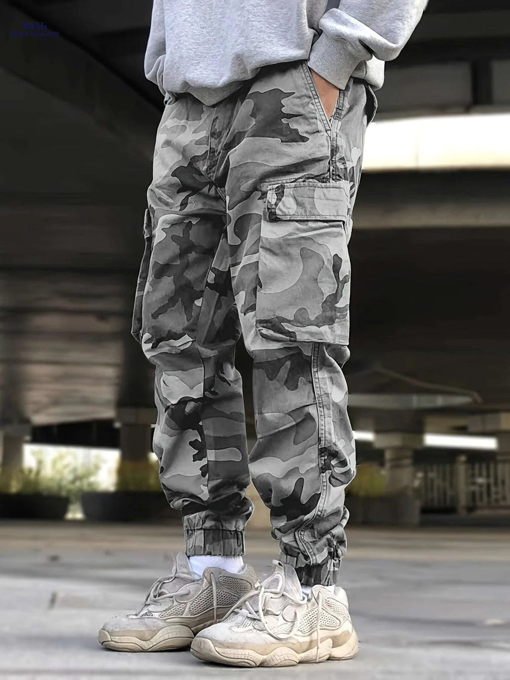 Men's Camo Print Cargo Pants - All-Season Elastic Waist, Multi-Pocket   OAXG Camouflage Color / FR S
