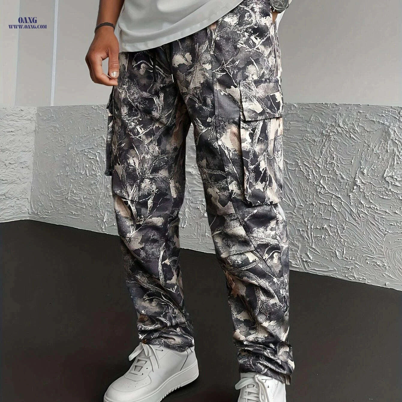 Men's Camo Print Cargo Pants - Loose-Fit with Drawstring Waist   OAXG 