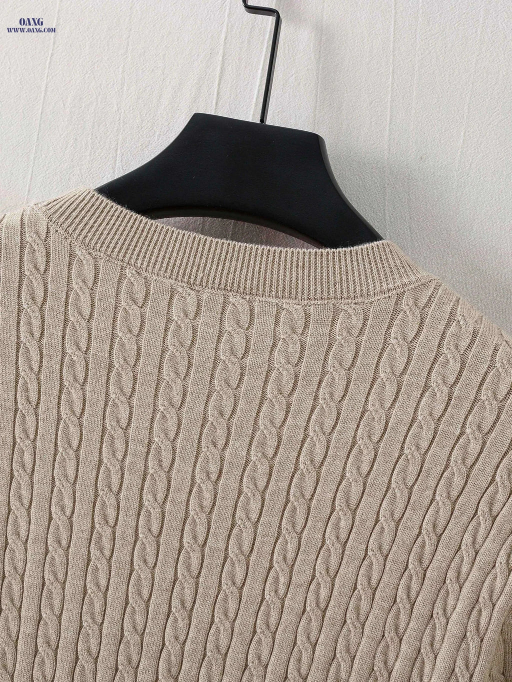 Men's Fitted Round Neck Cable Knit Sweater - Casual and Stylish   OAXG Apricot / FR S