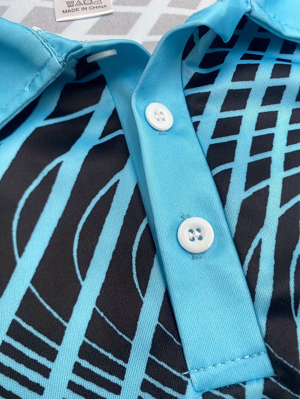 Men's Geometric 3D Print Short-Sleeve Button-Up Shirt - Casual Style   OAXG 