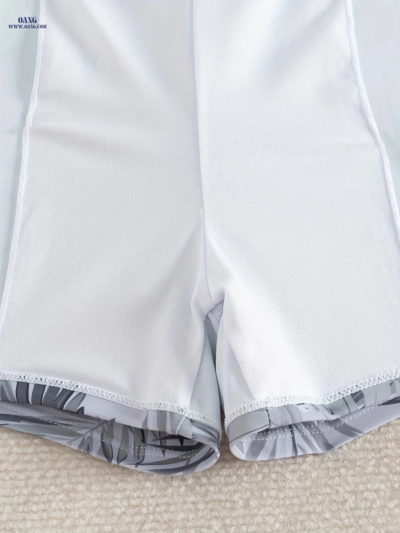 Men's Gray Geometric Swim Shorts - Loose Fit, Vacation Style   OAXG 