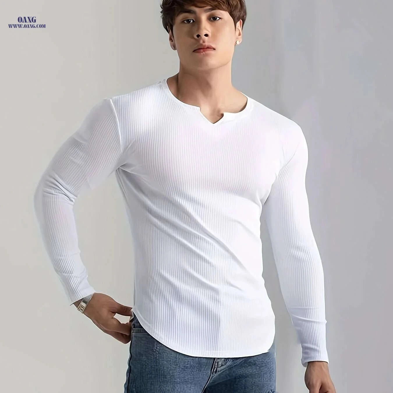 Men's High Stretch V-Neck T-Shirt - Comfy Long Sleeve Casual Tee   OAXG Black / US XS
