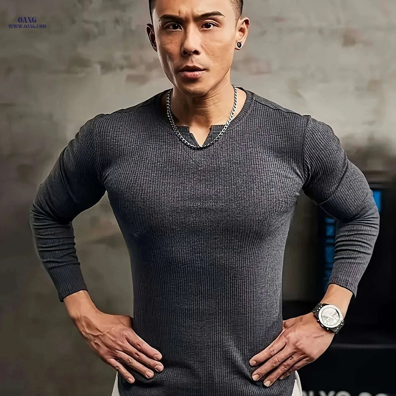 Men's High Stretch V-Neck T-Shirt - Comfy Long Sleeve Casual Tee   OAXG Black / US XS