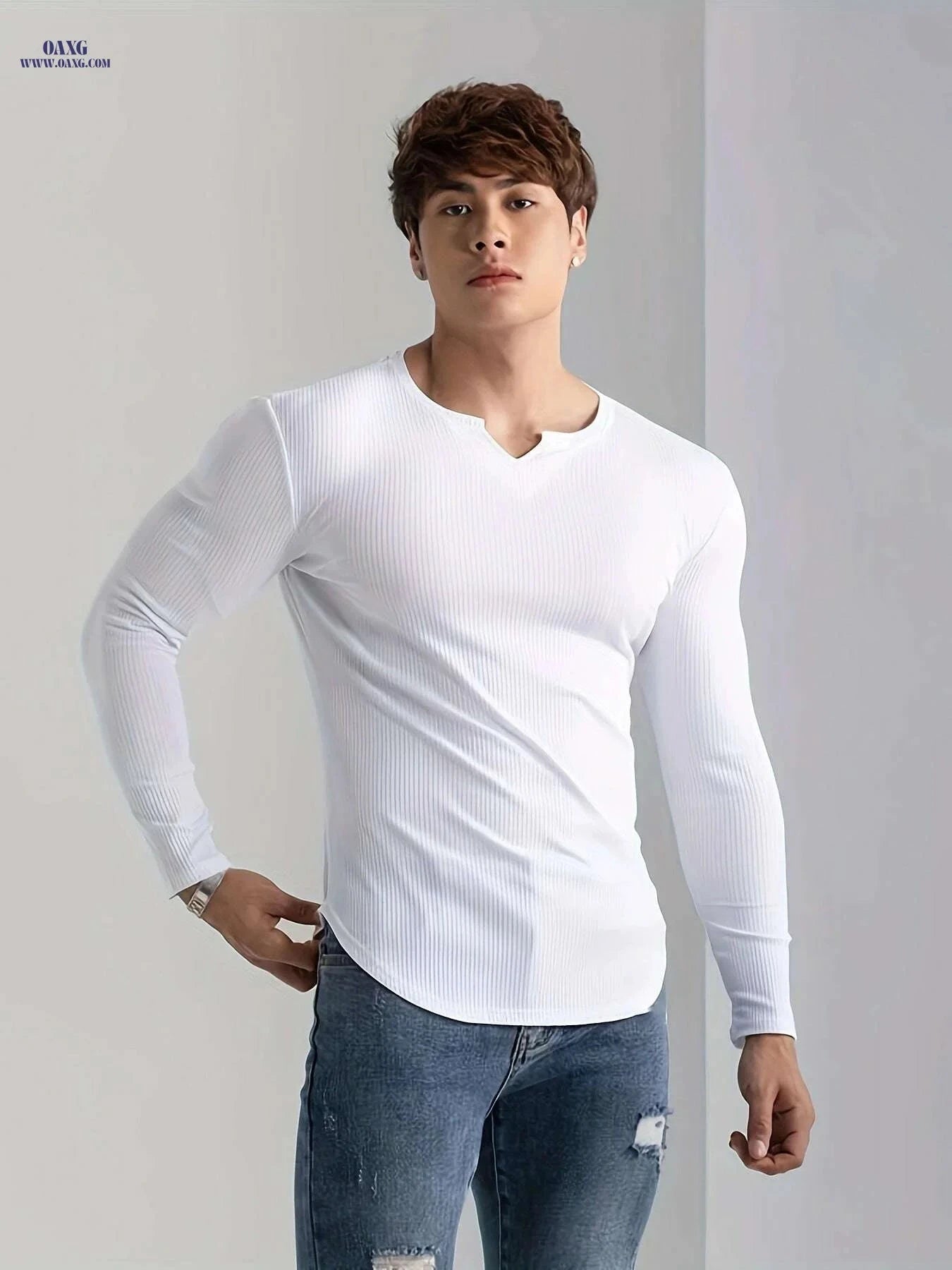 Men's High Stretch V-Neck T-Shirt - Comfy Long Sleeve Casual Tee   OAXG Black / US XS