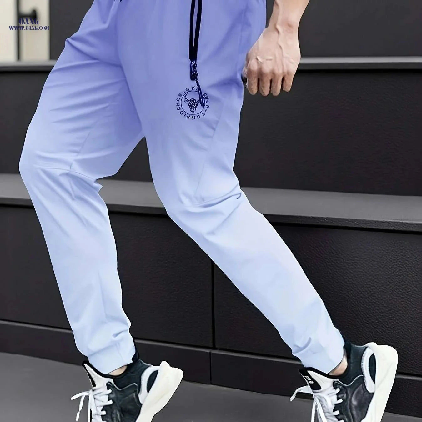 Men's Light Purple to Black Gradient Athletic Pants - Sporty Zipper Detail   OAXG 