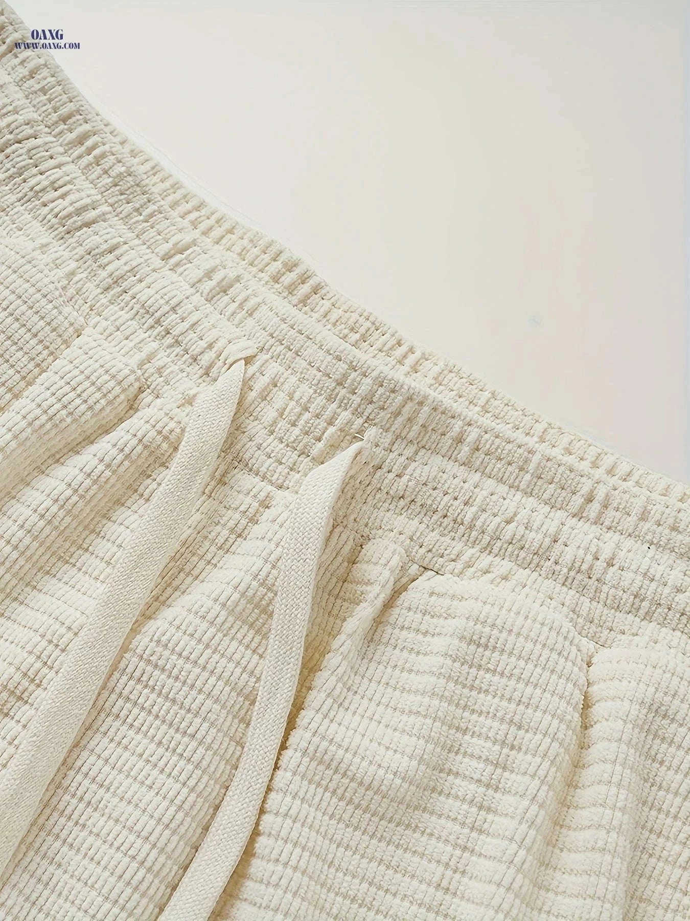 Men's Lightweight Corduroy Shorts - Drawstring Waist & Pockets   OAXG 