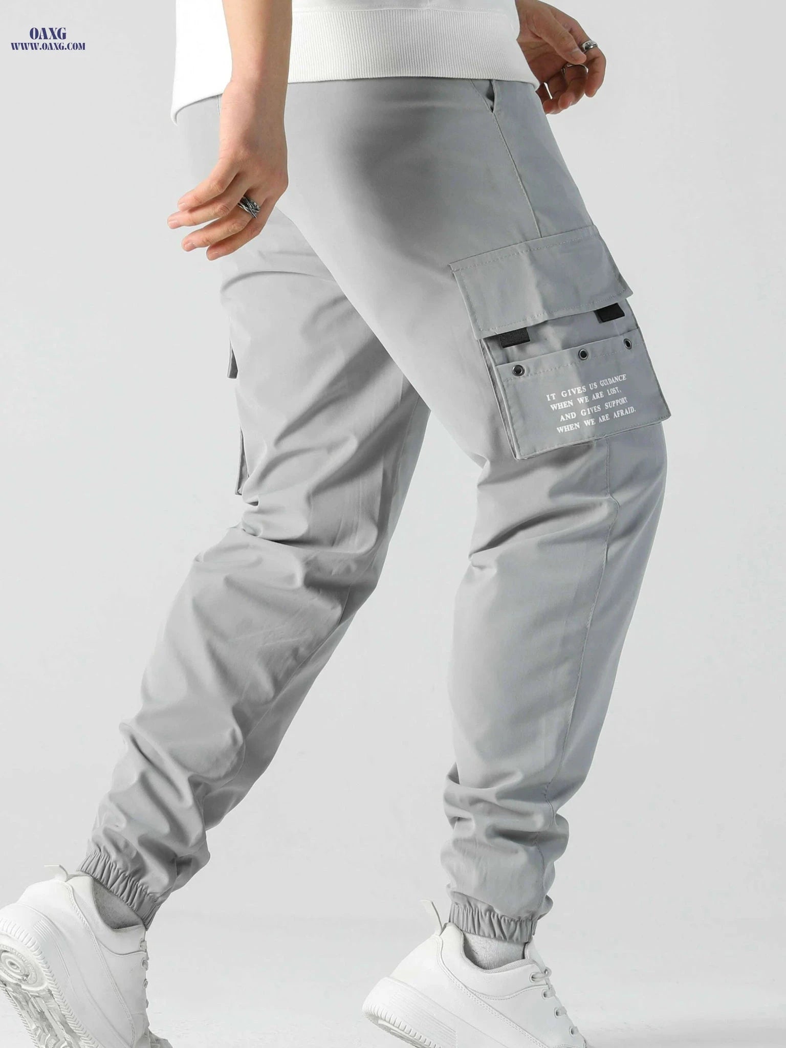 Men's Loose Fit Cargo Pants with Drawstring Waist - All-Season Style   OAXG 