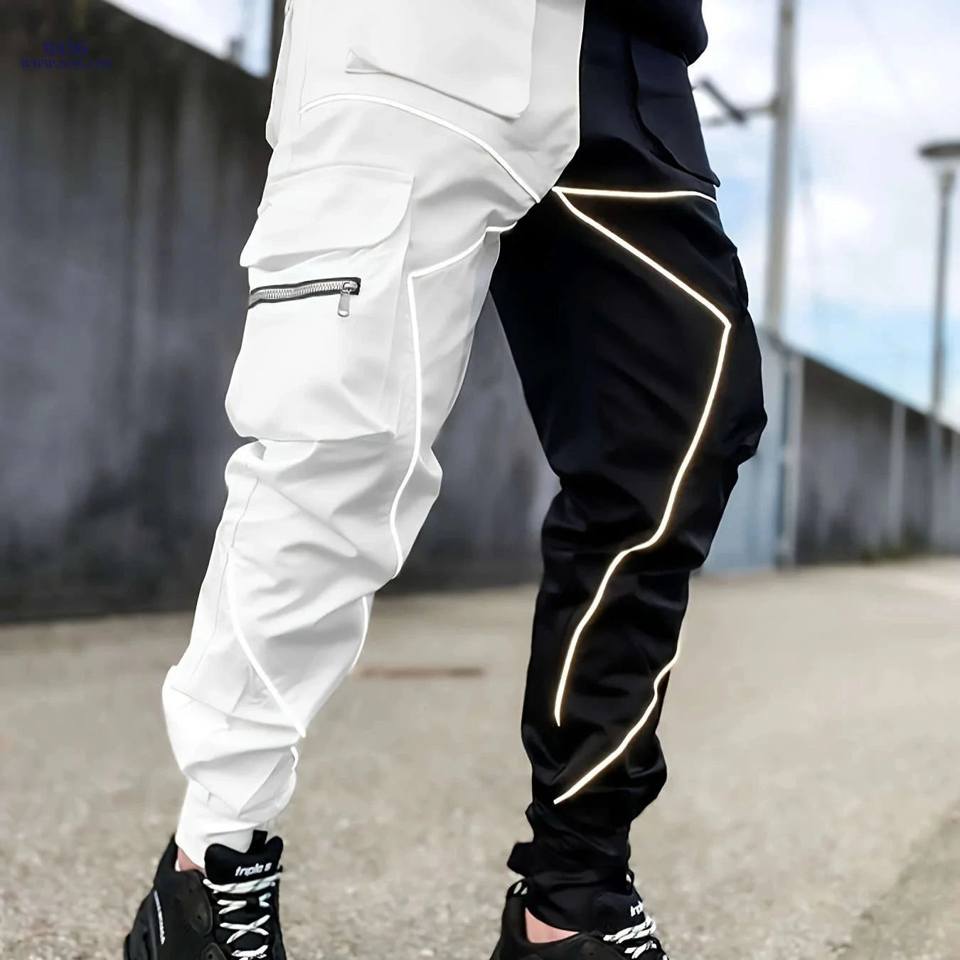 Men's Loose Straight-Leg Cargo Pants - Multiple Pockets & Reflective Details   OAXG 