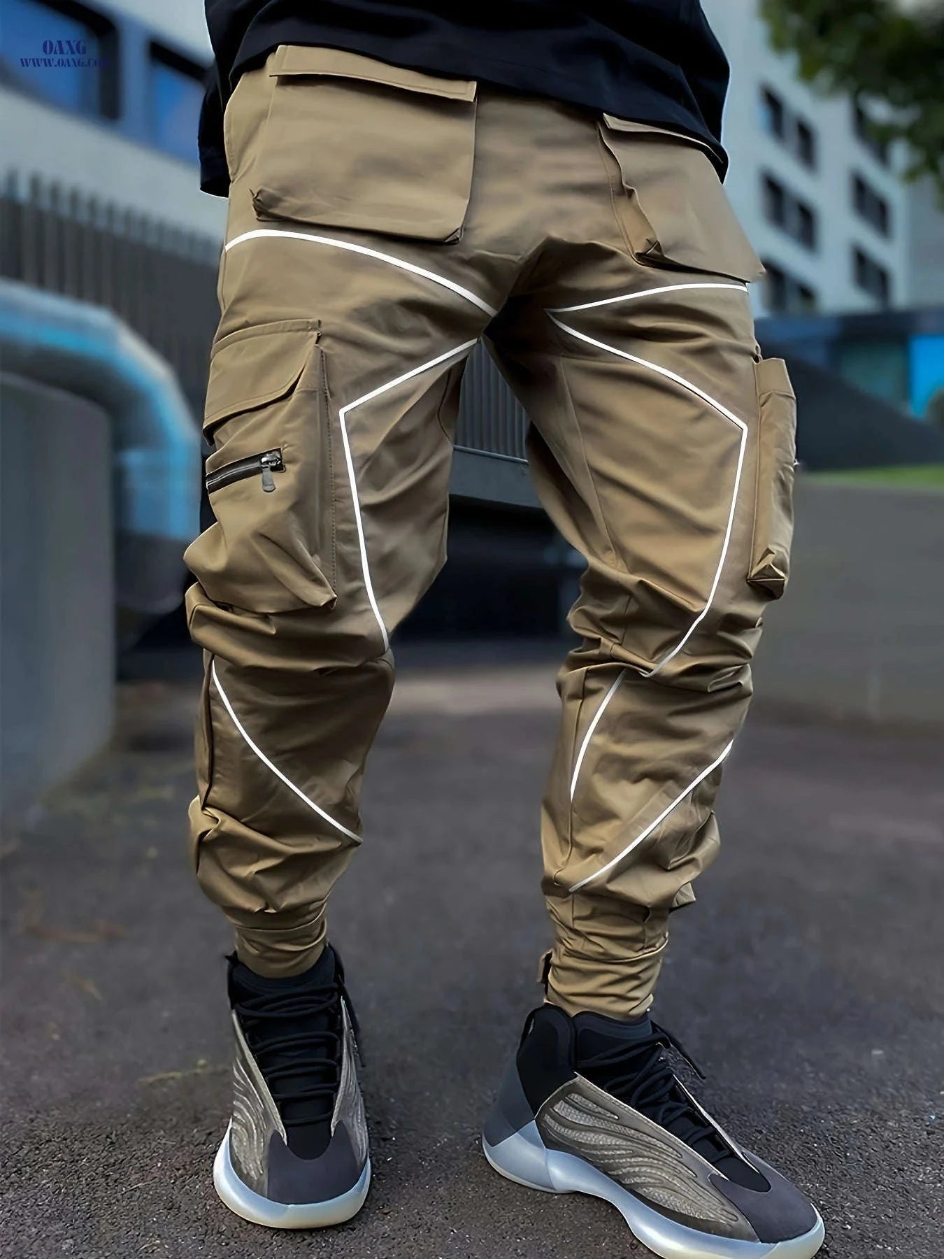 Men's Loose Straight-Leg Cargo Pants - Multiple Pockets & Reflective Details   OAXG 